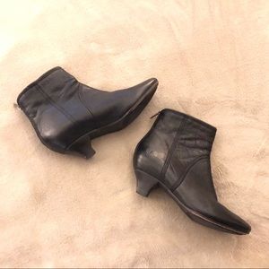 Authentic Frye Steffi Zip Short Boot Kitten Heel